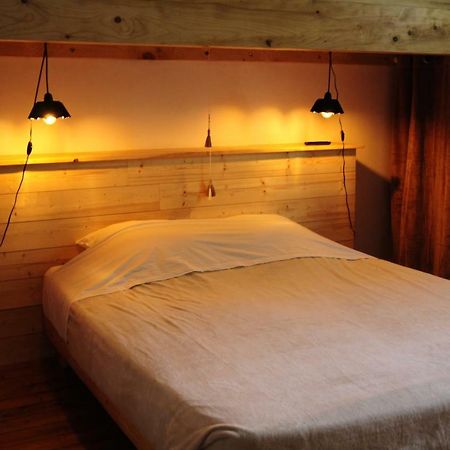 Bed and Breakfast Loustalneou Saint-Pierre-de-Clairac Экстерьер фото